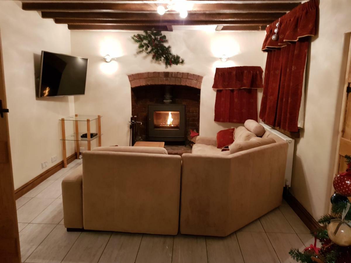 Yew Tree Cottage เฮริฟอร์ด ภายนอก รูปภาพ